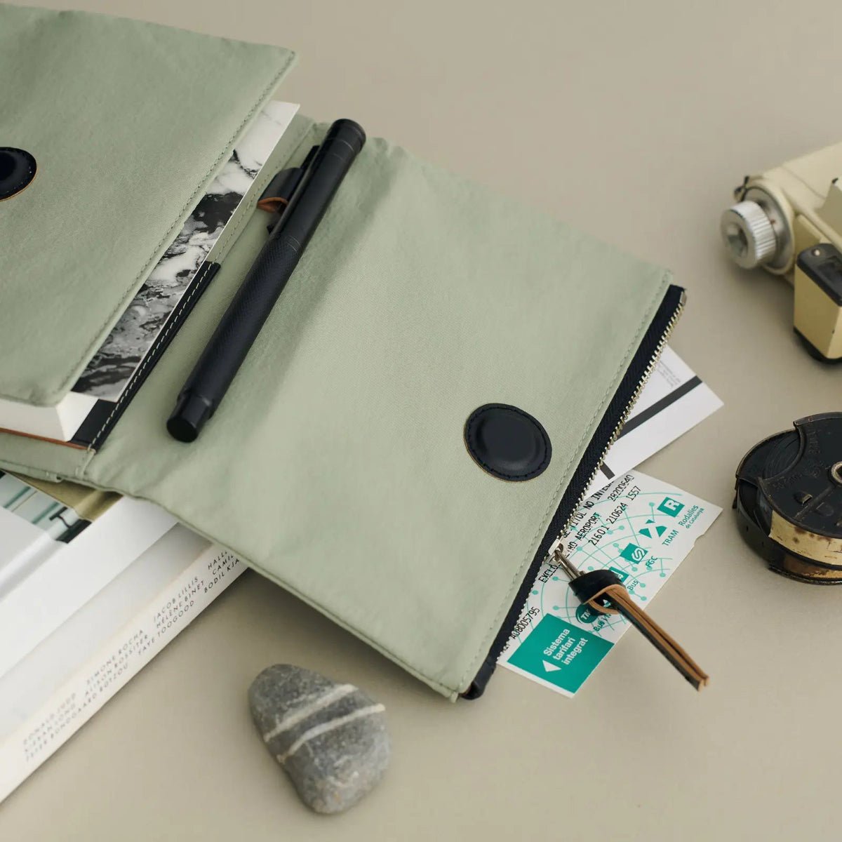 Hobonichi Cousin 2027 English Cover - Tragen: Oakmoss- A6 - Pen Boutique Ltd