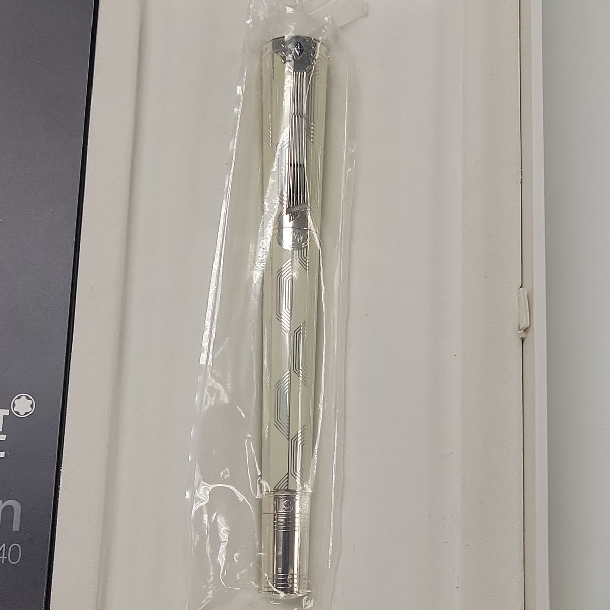 Montblanc Great Characters Fountain Pen - John Lenon (Limited Edition) - Pen Boutique Ltd