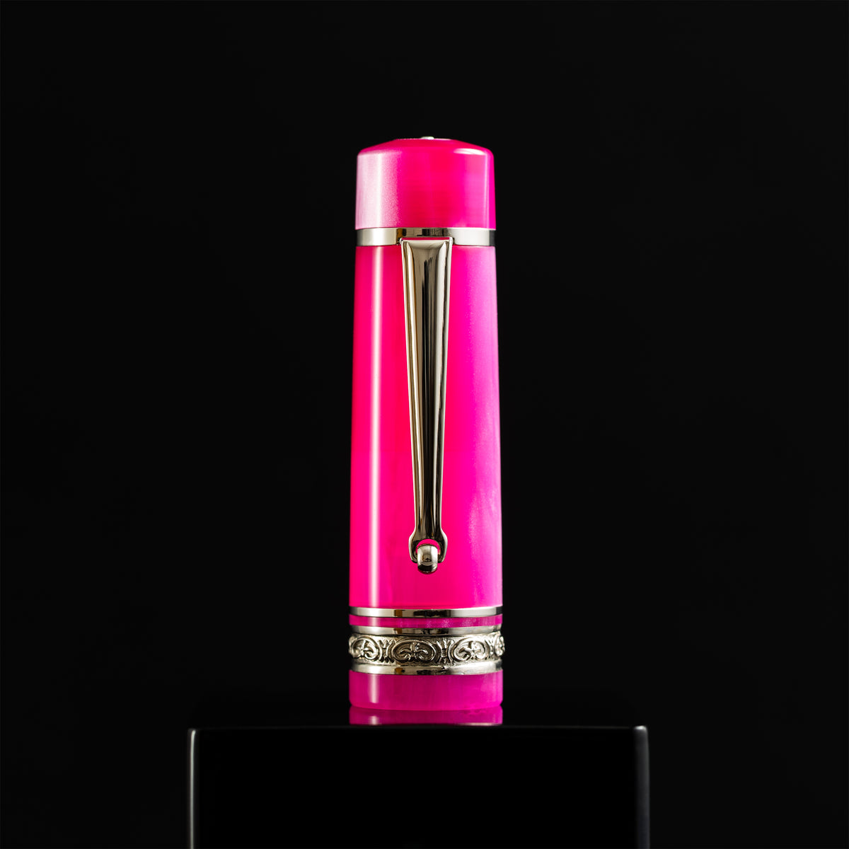 Delta DV Original Fountain Pen - Pink - Pen Boutique Exclusive - Pen Boutique Ltd