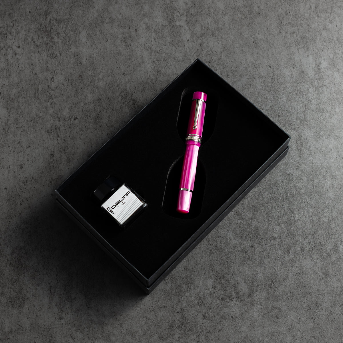 Delta DV Original Fountain Pen - Pink - Pen Boutique Exclusive - Pen Boutique Ltd