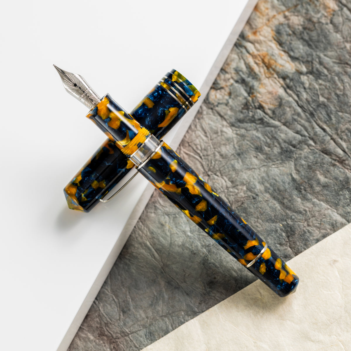 Leonardo Momento Zero Grande 2.0 Fountain Pen - Crepuscolo - Silver Trim - Pen Boutique Ltd