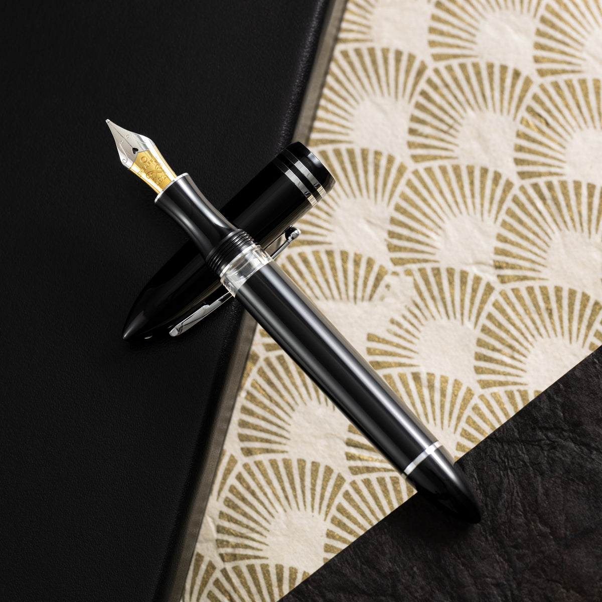 Sheaffer Balance III E892 Fountain Pen - Glossy Black - Chrome Trim