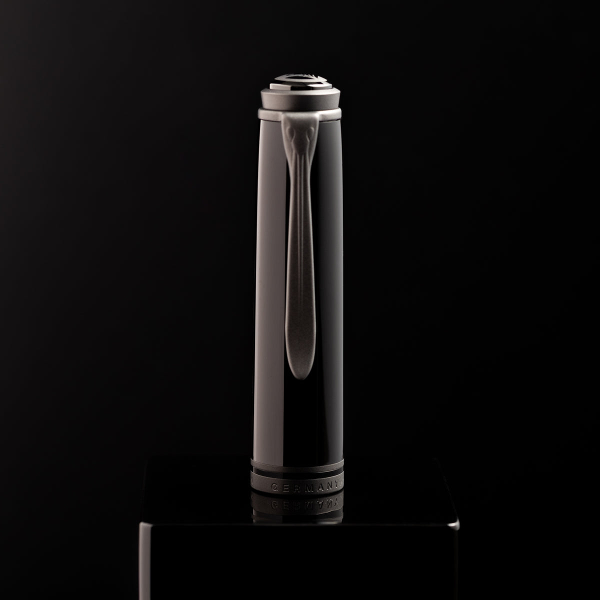 Pelikan Souveran Fountain Pen - M809 Black Matte (Special Edition) - Pen Boutique Ltd