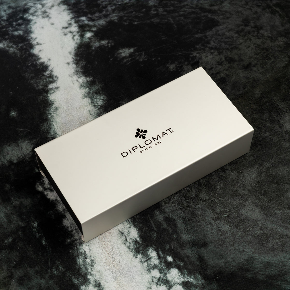 Diplomat Aero Fountain Pen - Funky Petrol - Pen Boutique Ltd