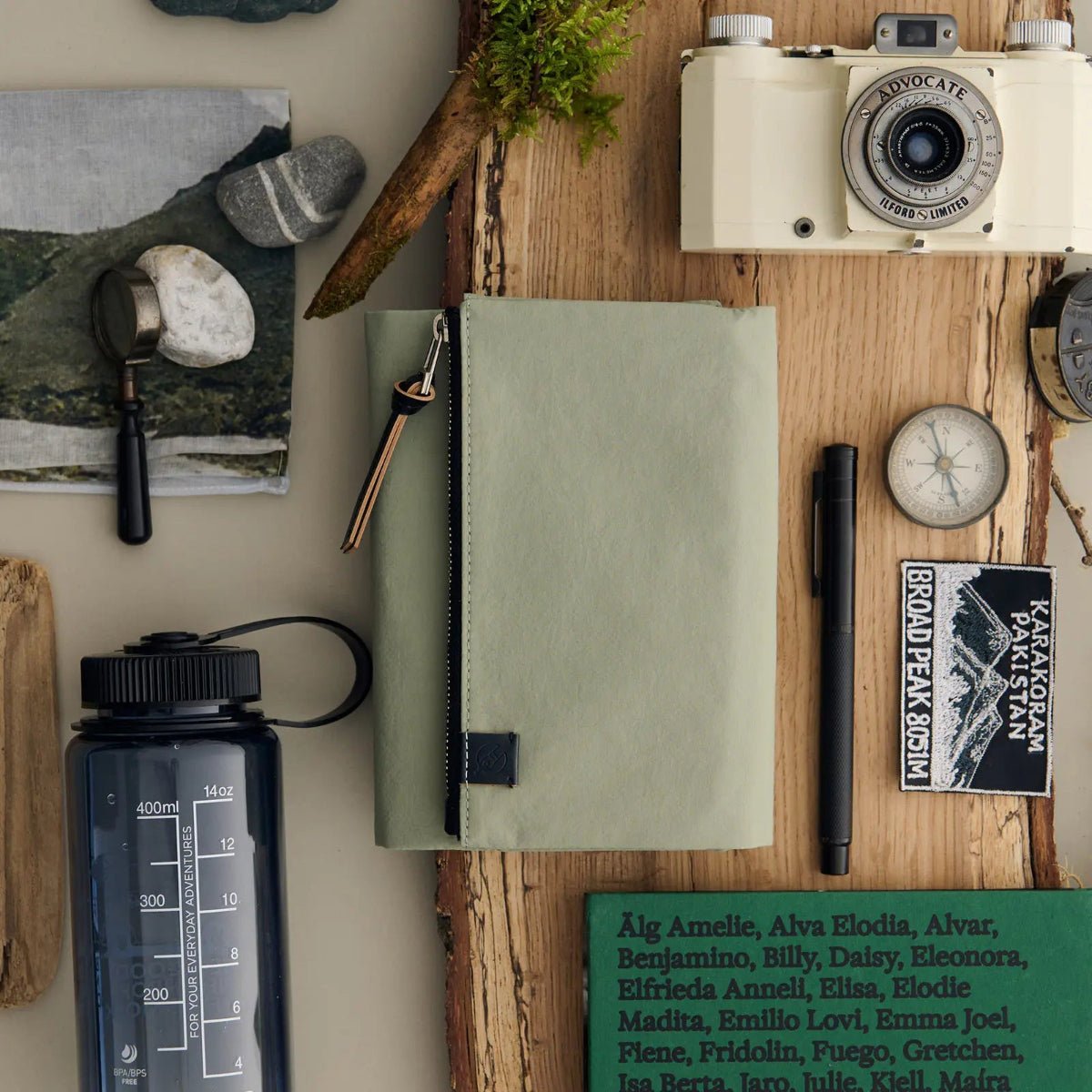 Hobonichi Cousin 2027 English Cover - Tragen: Oakmoss- A6 - Pen Boutique Ltd