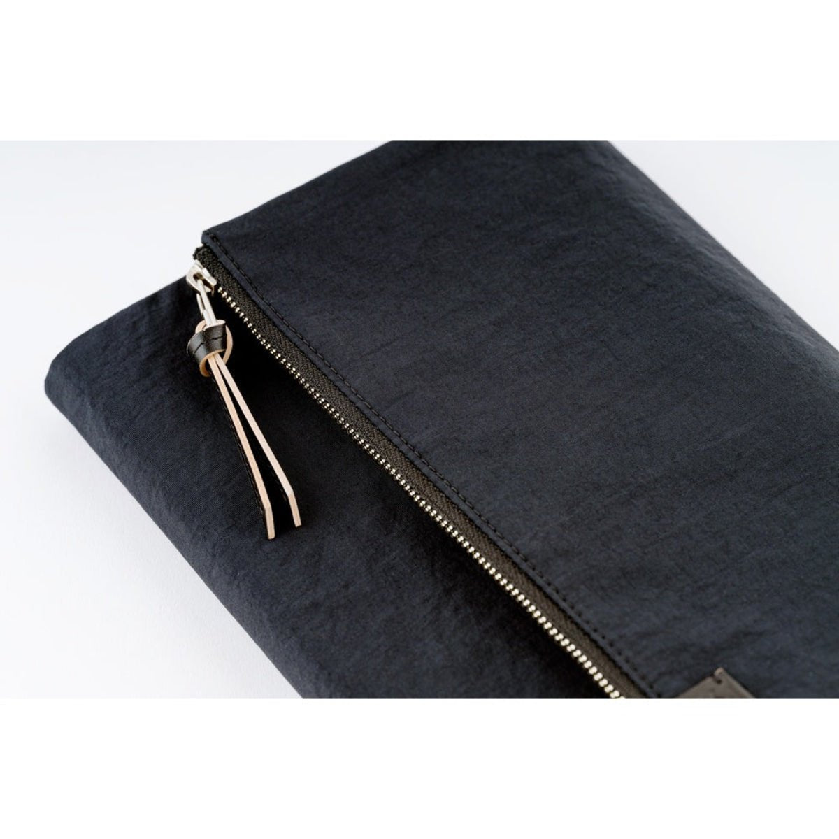 Hobonichi 2027 Cousin Cover - Tragen: Black - A5 - Pen Boutique Ltd