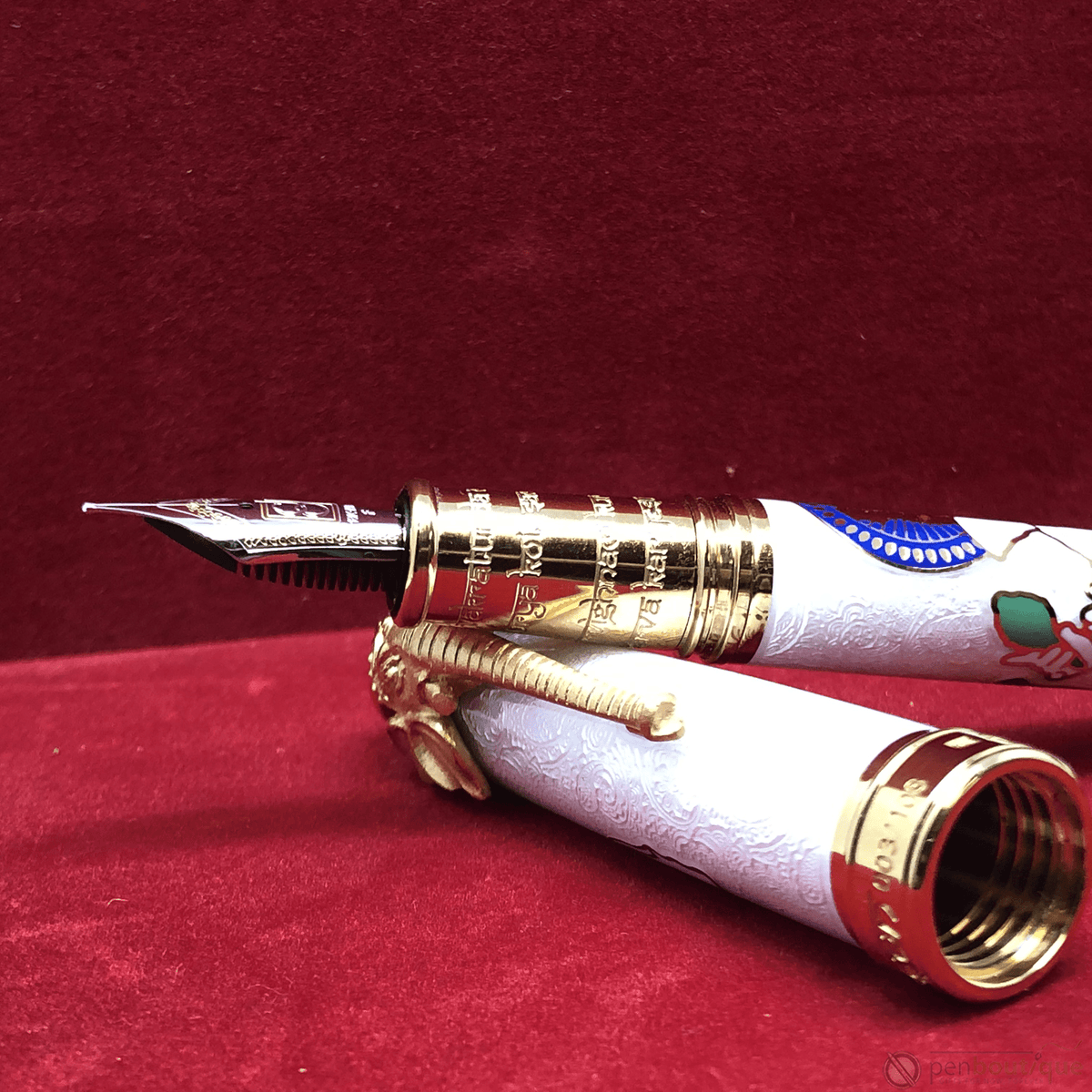 David Oscarson Lord Ganesha Fountain Pen - White - Pen Boutique Ltd