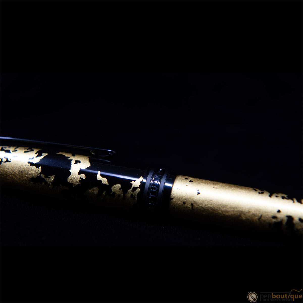 Montblanc Meisterstuck Fountain Pen - 146 Solitaire - Gold Leaf - Calligraphy - Pen Boutique Ltd