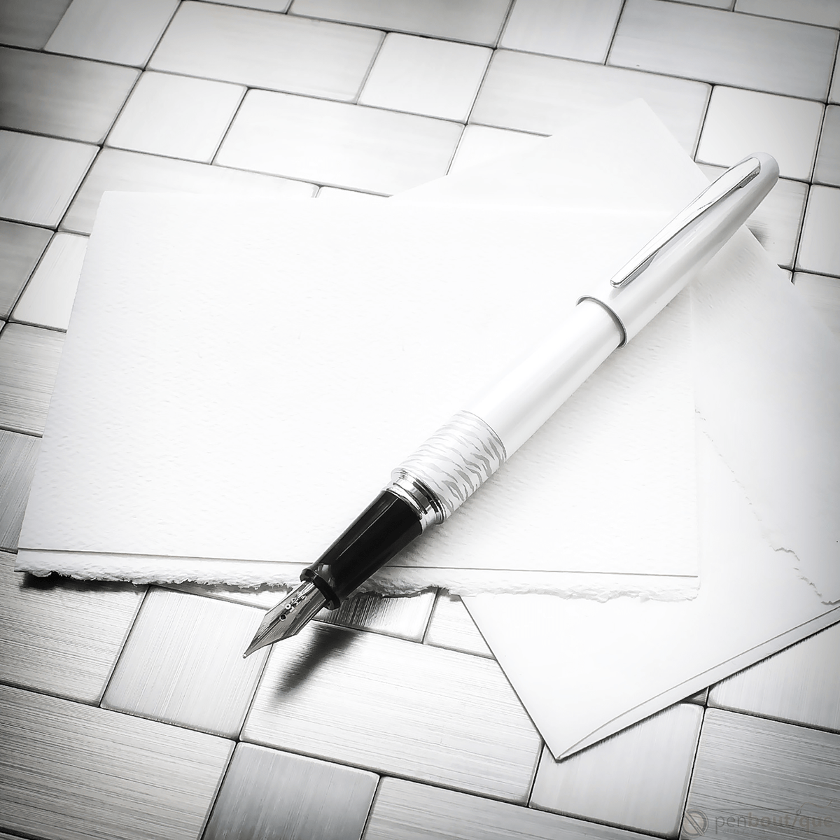 Pilot Fountain Pen - MR Collection - Animal - White Tiger - Pen Boutique Ltd